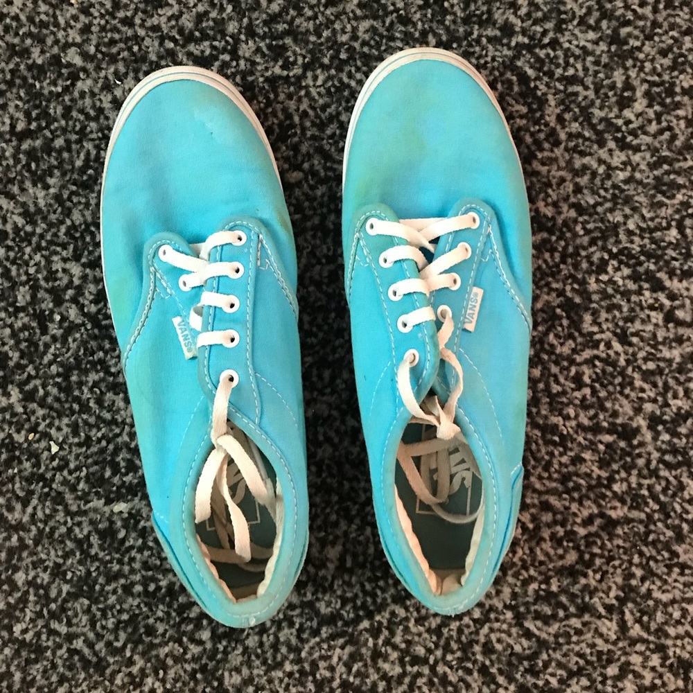 Vans Low Top Sneakers
